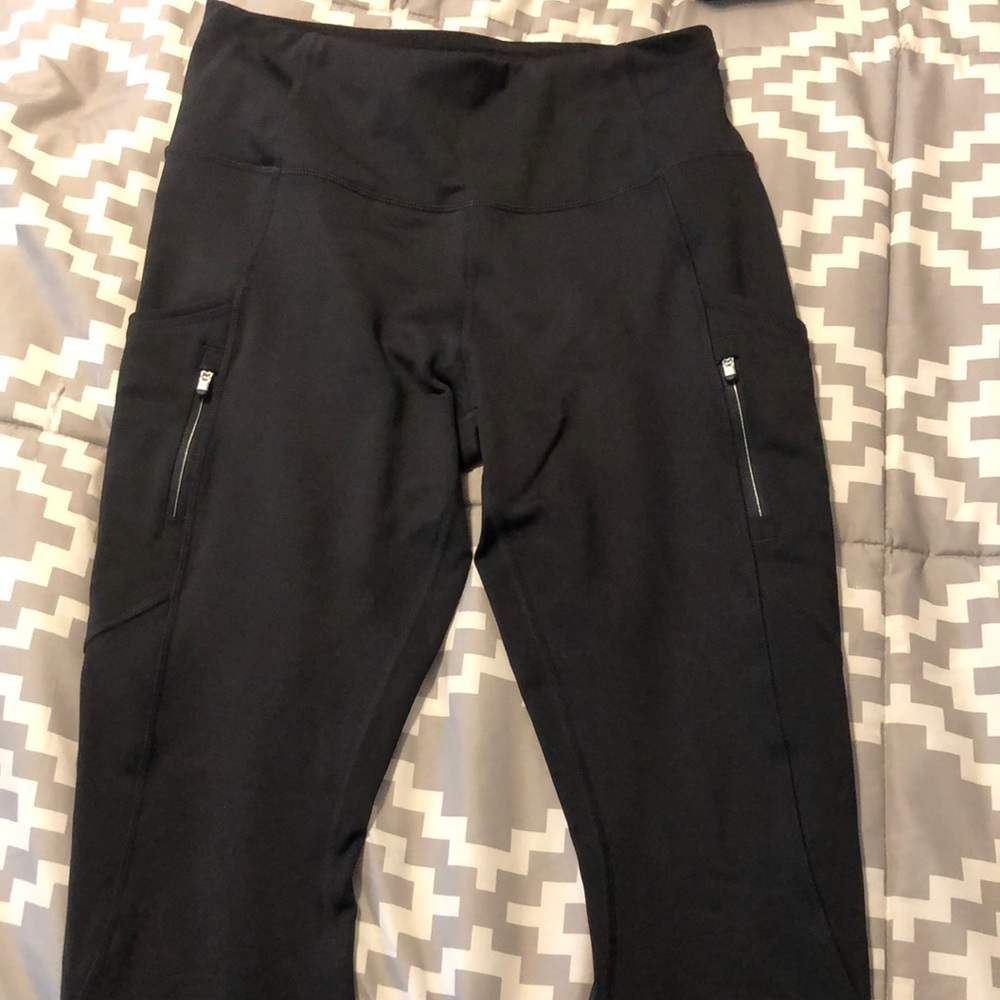 NWOT Athleta legging with pockets